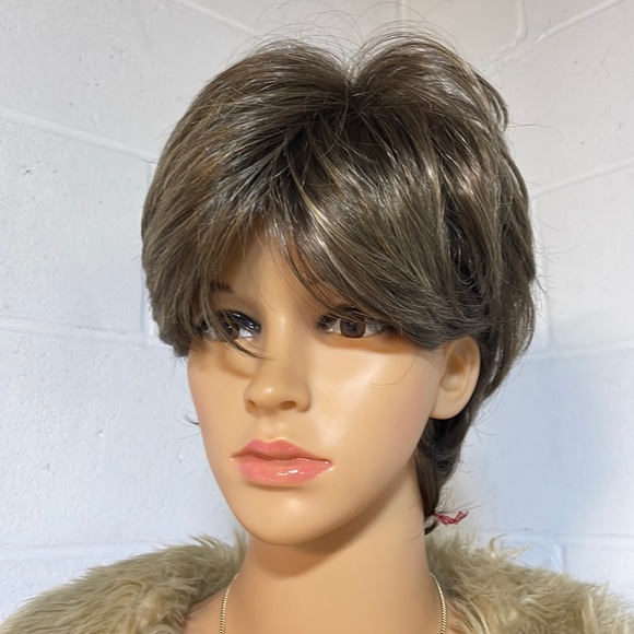 NWT 11” coffee brown w blonde babylights no parting wispy bangs layered puff wig - Picture 2 of 16
